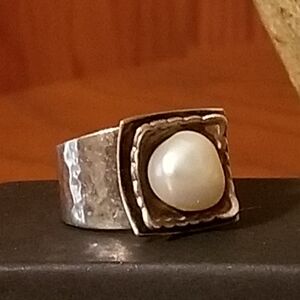 Silpada Sterling Silver & Pearl Ring
